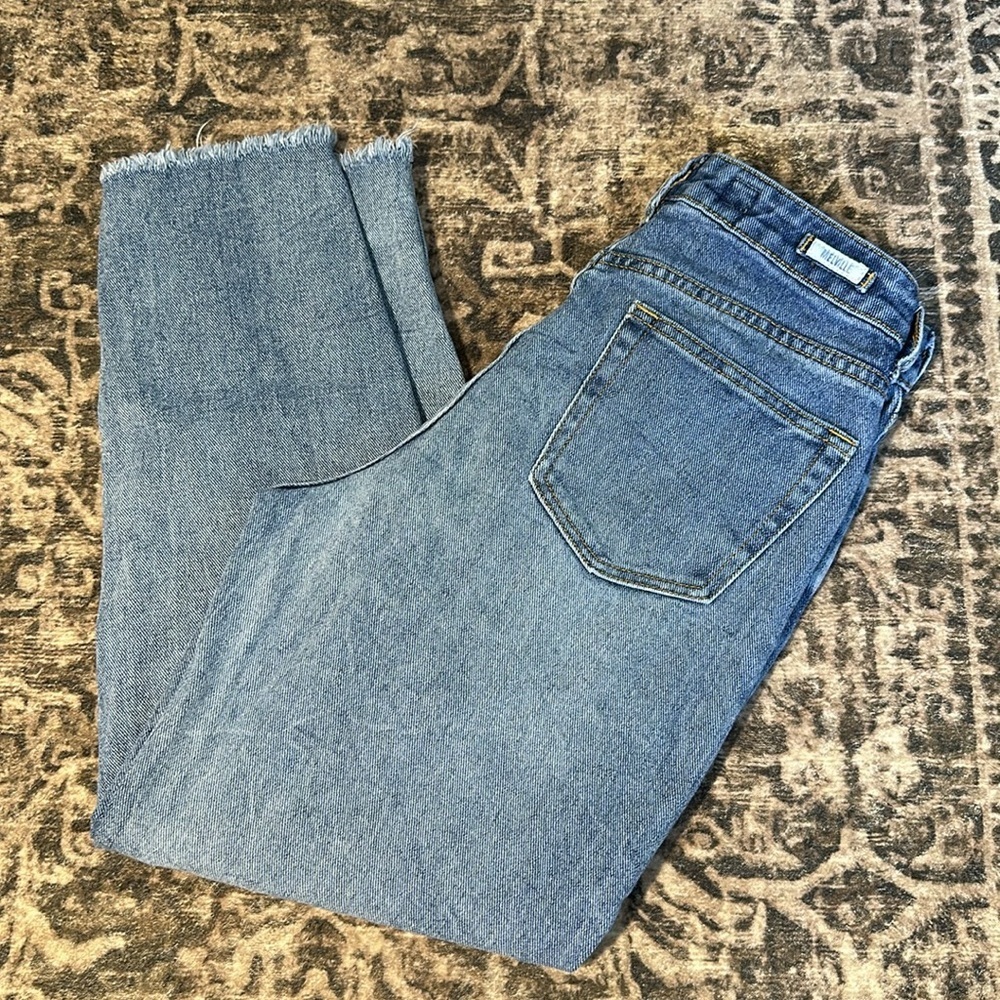 Women’s Brandy Melville Button Fly Mom Jeans • size 26 • 100 cotton
